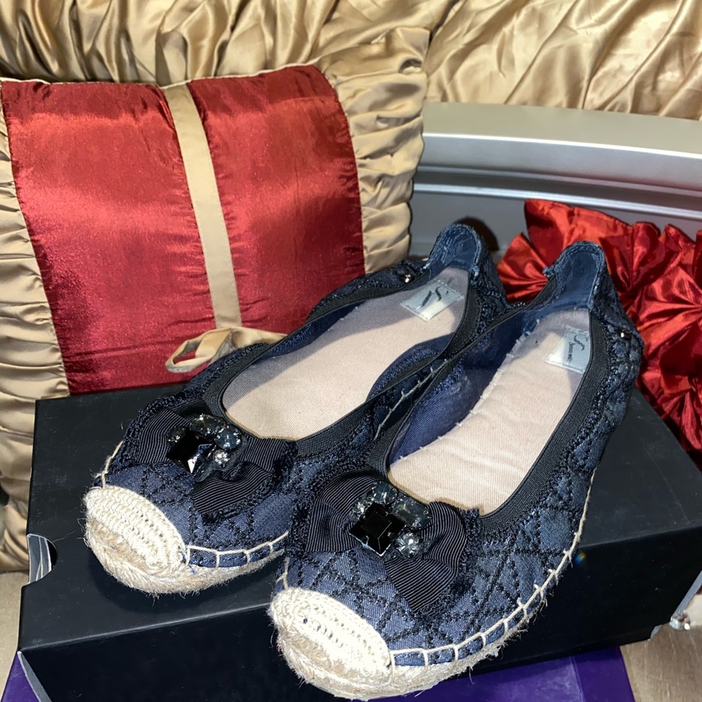 Vera Wang denim flats